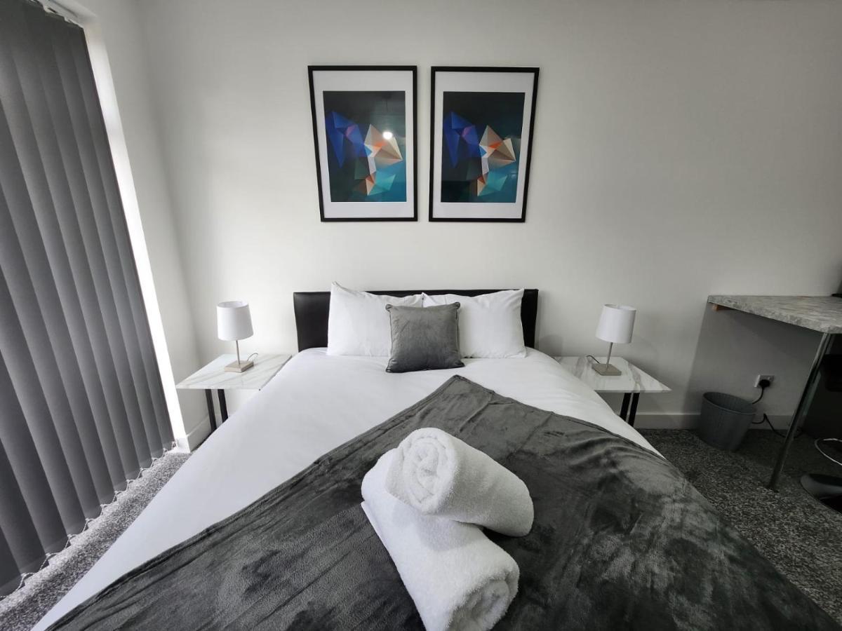 4 Bedroom 2 Bathroom Shared House - Near Bhx And Nec Μπέρμιγχαμ Εξωτερικό φωτογραφία
