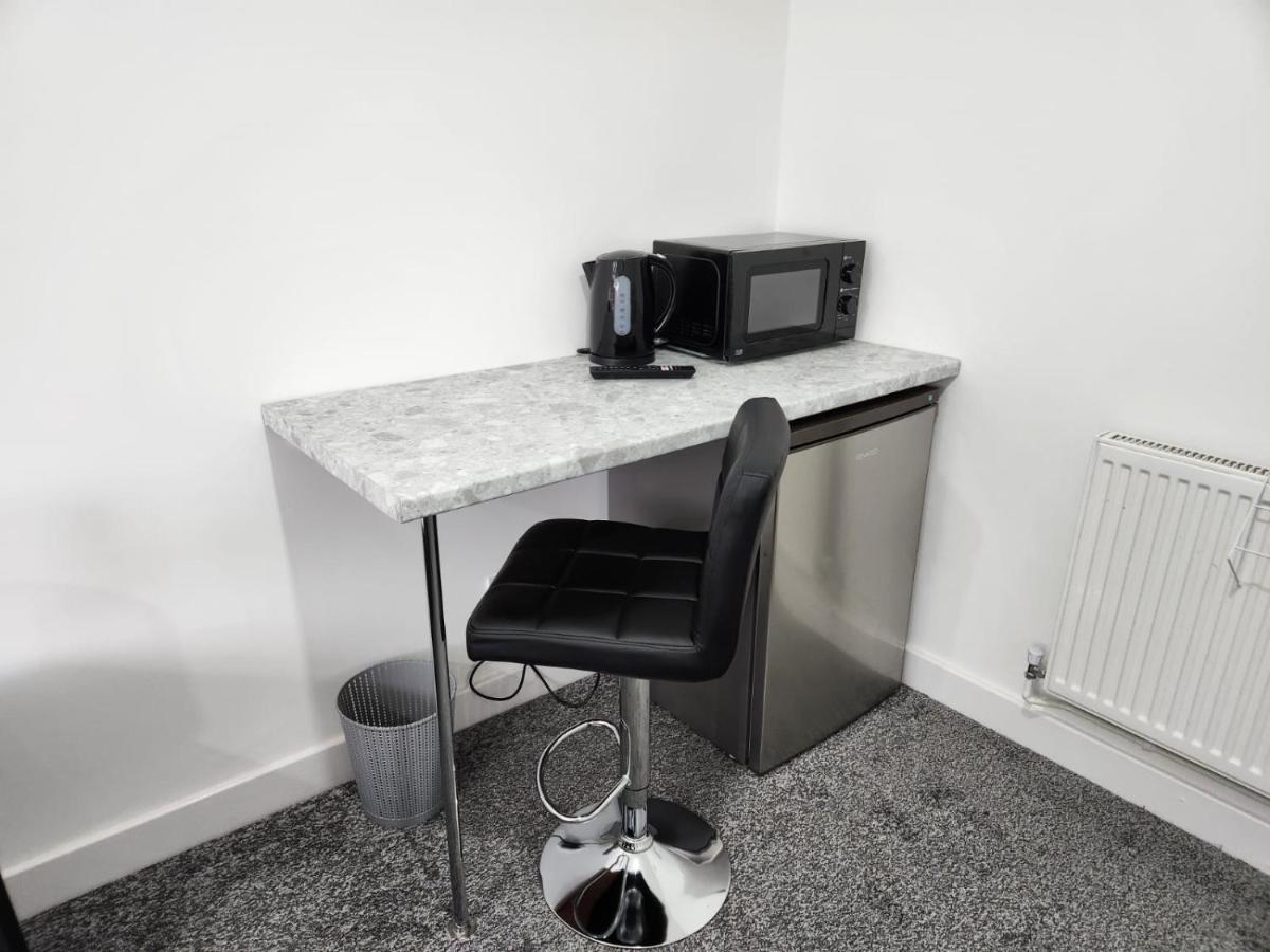 4 Bedroom 2 Bathroom Shared House - Near Bhx And Nec Μπέρμιγχαμ Εξωτερικό φωτογραφία