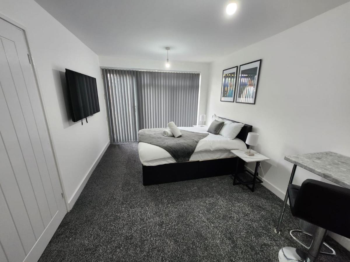 4 Bedroom 2 Bathroom Shared House - Near Bhx And Nec Μπέρμιγχαμ Εξωτερικό φωτογραφία