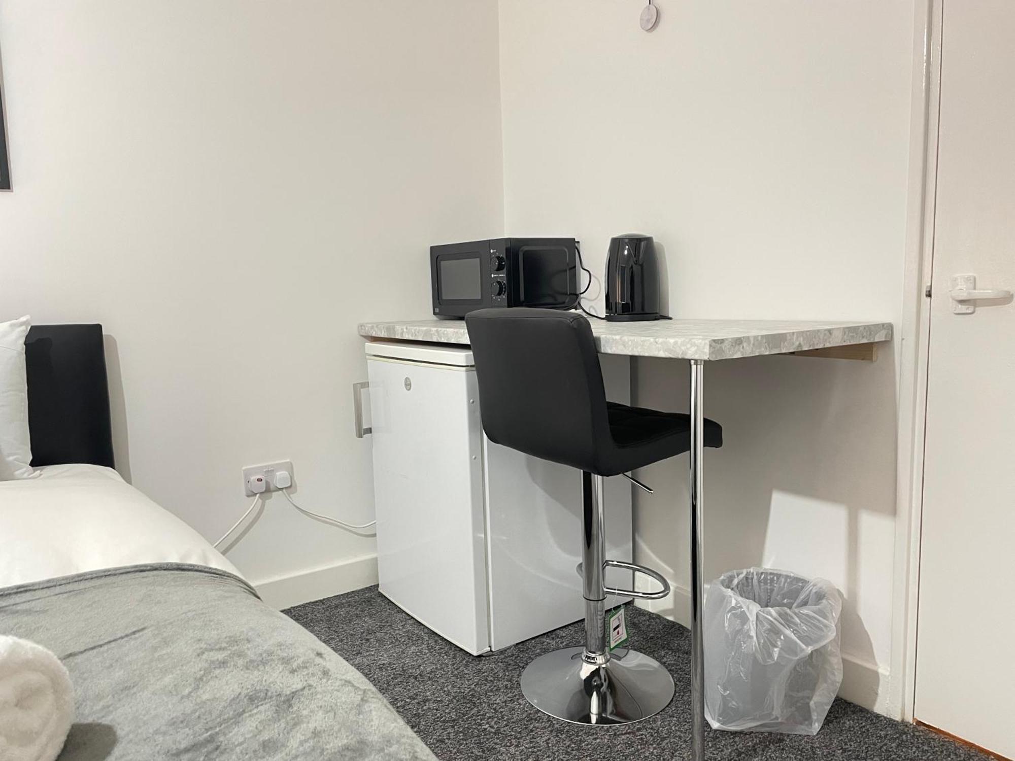 4 Bedroom 2 Bathroom Shared House - Near Bhx And Nec Μπέρμιγχαμ Εξωτερικό φωτογραφία