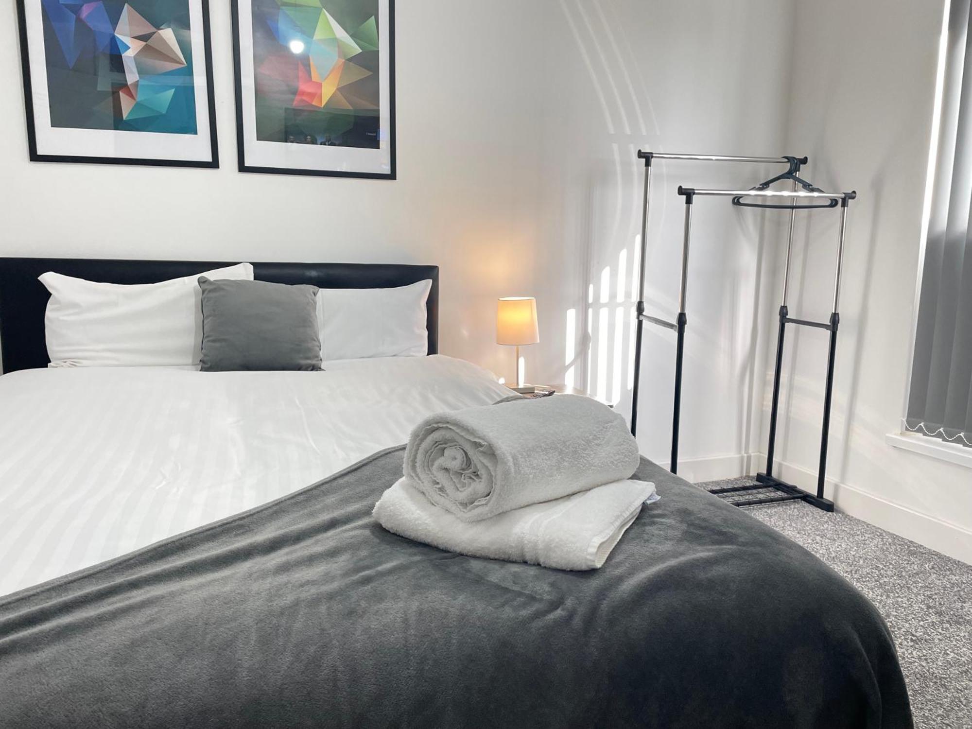 4 Bedroom 2 Bathroom Shared House - Near Bhx And Nec Μπέρμιγχαμ Εξωτερικό φωτογραφία