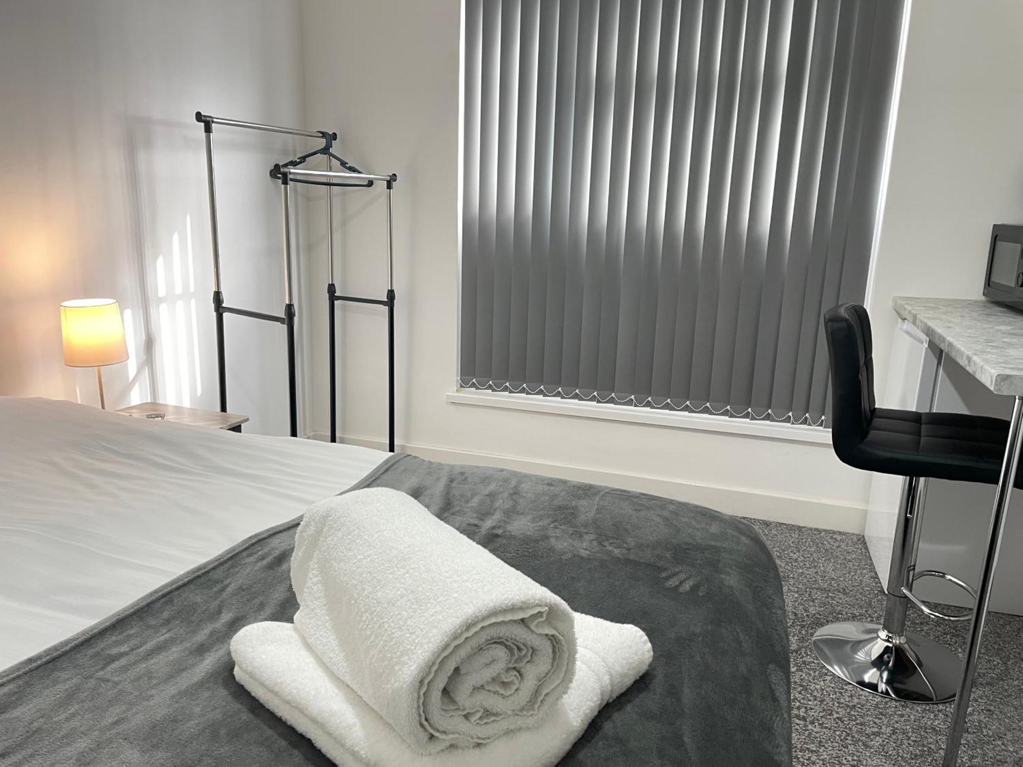 4 Bedroom 2 Bathroom Shared House - Near Bhx And Nec Μπέρμιγχαμ Εξωτερικό φωτογραφία